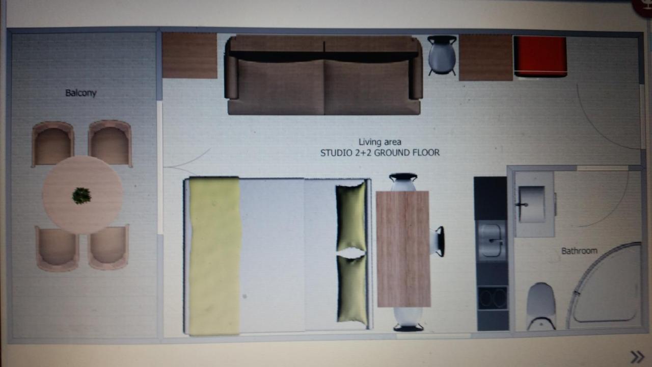 Studio Ground Floor With Terace เบรลา ภายนอก รูปภาพ